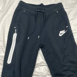 Nike Standard Fit Sweat Pants